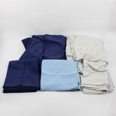 8 Piece Lot of Queen Bed Linens Flat Sheets and Pillowcases FLAWED