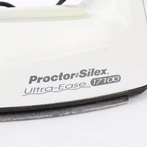 Proctor Silex Steam Iron Ultra Ease 17100