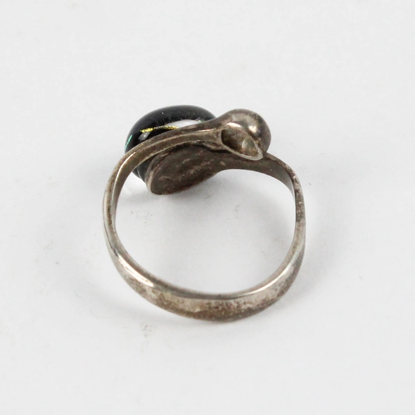 Silver Tone Metal and Art Glass Ring Size 5