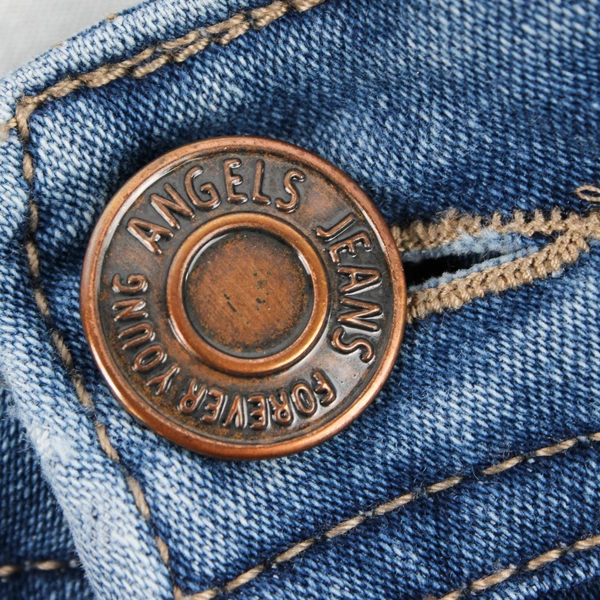 Angels Forever Young Women’s 22W Light Wash Tapered Leg Jeans