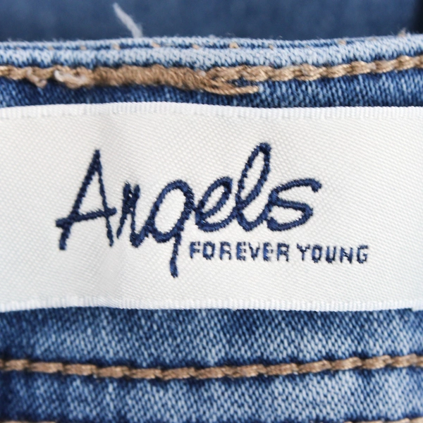 Angels Forever Young Women’s 22W Light Wash Tapered Leg Jeans