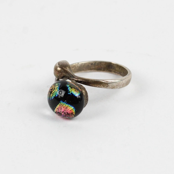 Silver Tone Metal and Art Glass Ring Size 5 1/2