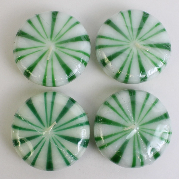 Zodax Old Fashioned Sweets Christmas Floating Candles Green And White
