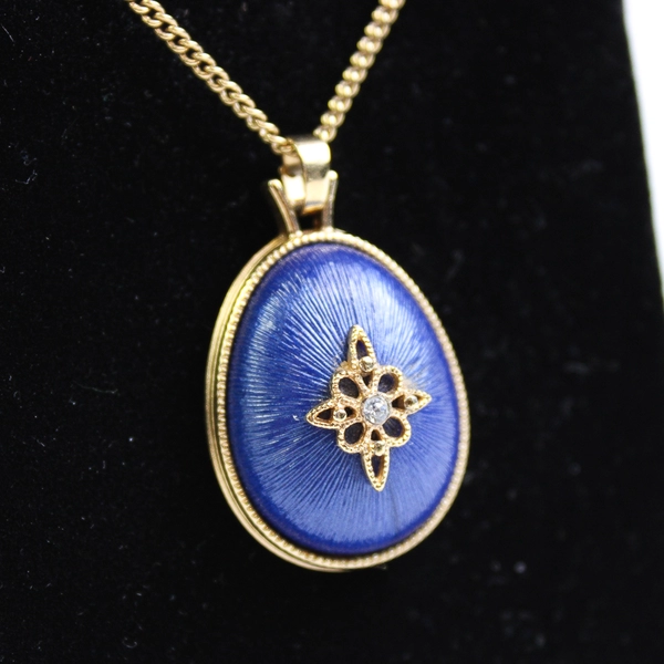 Vintage Avon Necklace Royal Impressions North Star Blue Gold Tone 18"