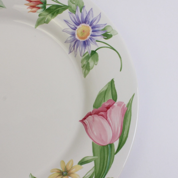 Pfaltzgraff Dahlia Pattern Ceramic Dinner Plate 11.25" Diameter
