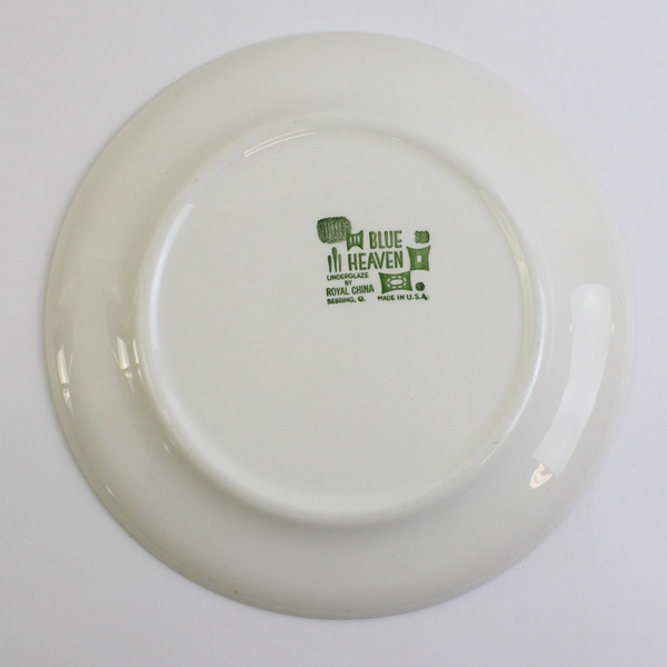 Royal (USA) Blue Heaven Pattern Ceramic Dinner Plate 10.25" Diameter