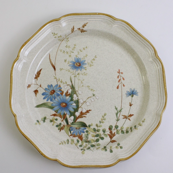 Mikasa Blue Daisies Pattern Ceramic Dinner Plate 11" Diameter