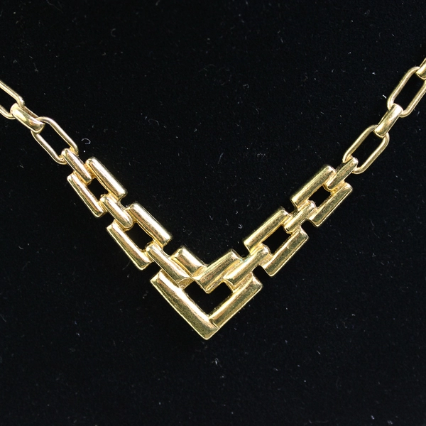 Vintage Avon Gold Tone Choker Necklace with "V" Shaped 16"