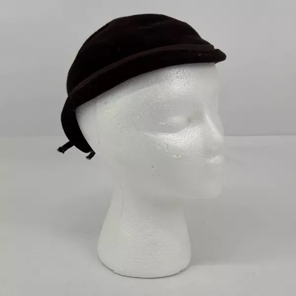 Vintage Brown Wool Merrimac Women's Hat Size 22 (Medium)