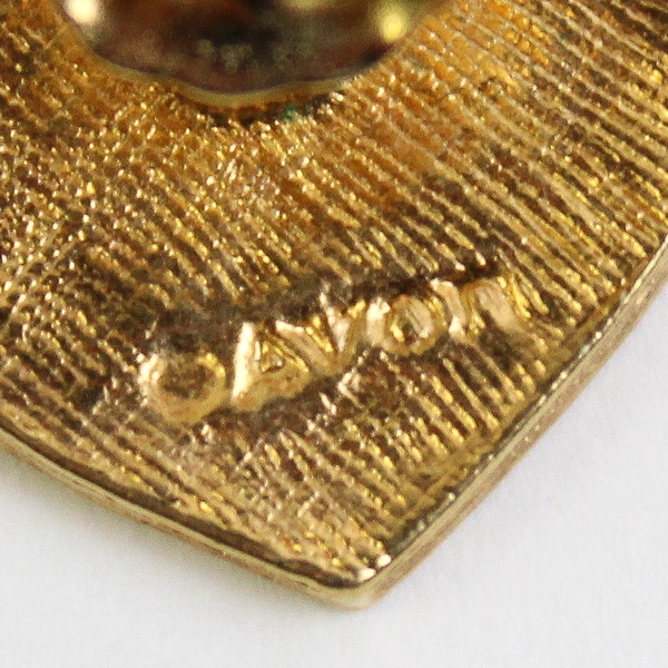 AVON Heart-Shaped American Flag USA Gold Tone Tie Tac Lapel Pin