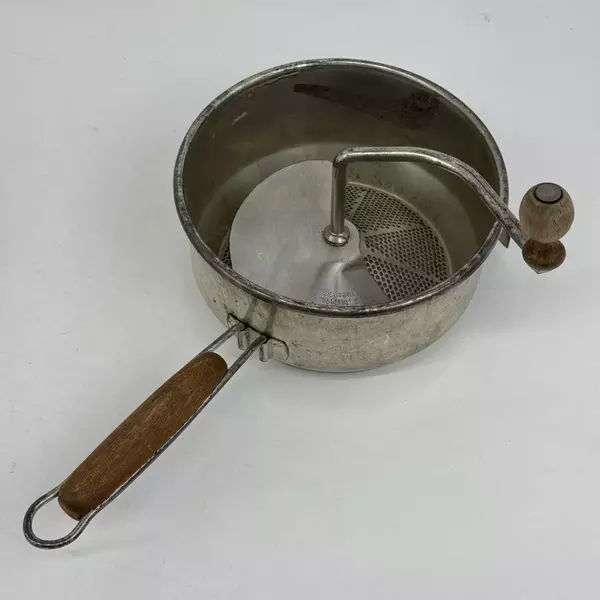 VTG Foley Food Mill Masher Strainer Wood Handles Patent 1921936 Pot Rests