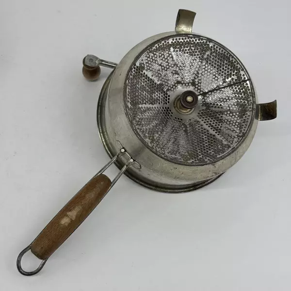 VTG Foley Food Mill Masher Strainer Wood Handles Patent 1921936 Pot Rests