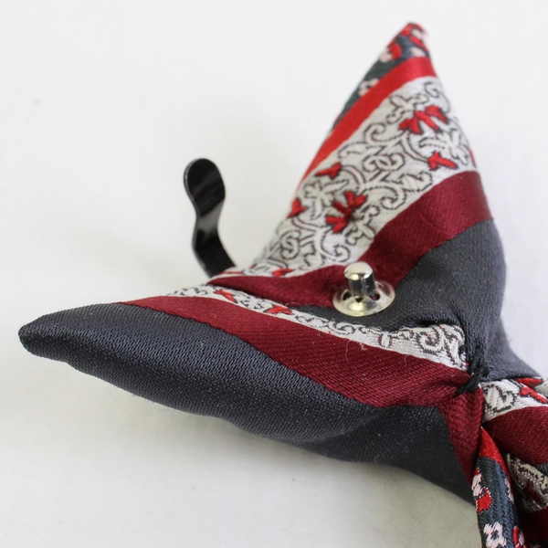 Vintage Britannia Gray and Red Men's Clip On Necktie 17"