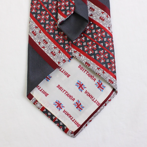 Vintage Britannia Gray and Red Men's Clip On Necktie 17"
