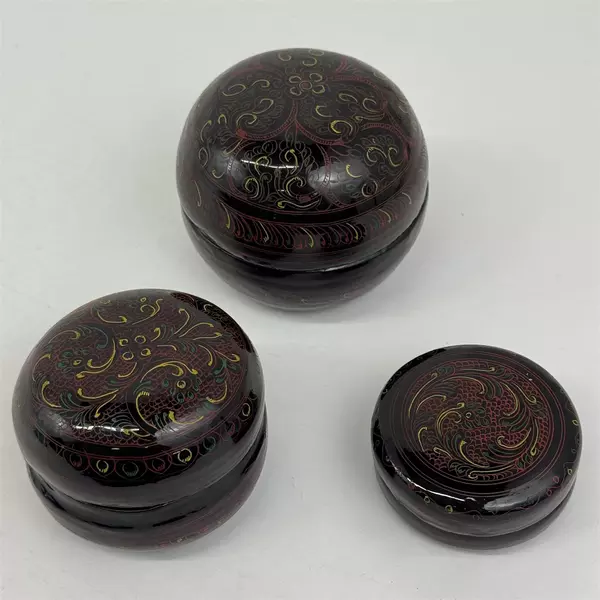 Set of 3 Vintage Hand Painted Floral Black Lacquer Round Nesting Trinket Boxes