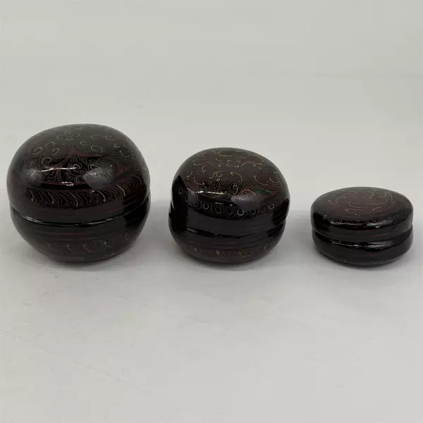 Set of 3 Vintage Hand Painted Floral Black Lacquer Round Nesting Trinket Boxes