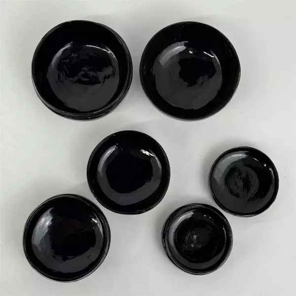 Set of 3 Vintage Hand Painted Floral Black Lacquer Round Nesting Trinket Boxes