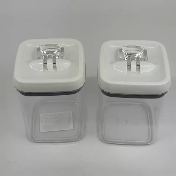 Lot of 2 Better Homes & Gardens BH40-044-099-06 Food Storage Jars Holds 7.5 Cups