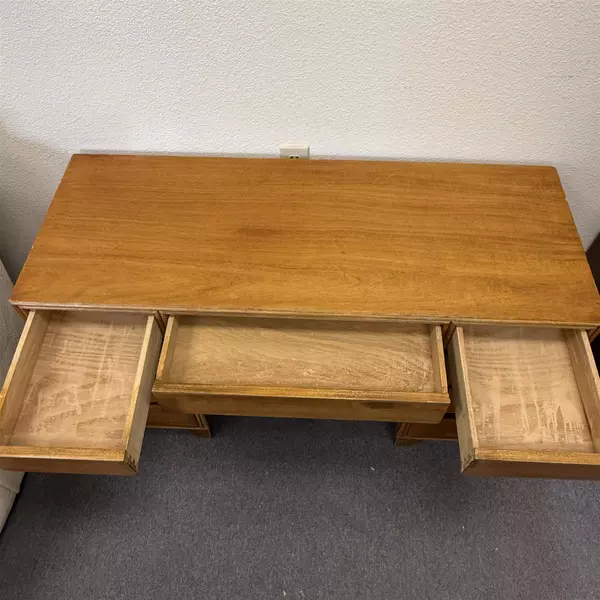 46" Wooden Executive Desk With 6 Drawers