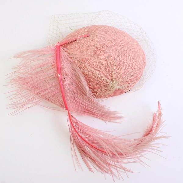 VTG Pink Designer’s Touch Exclusive Pillbox Beige Fascinator’s Feather Straw Hat