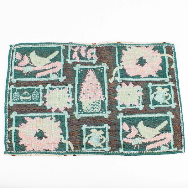 Lot Of 4 Matching Unbranded Christmas Rectangle Fabric Placemats 12.5" x 19"