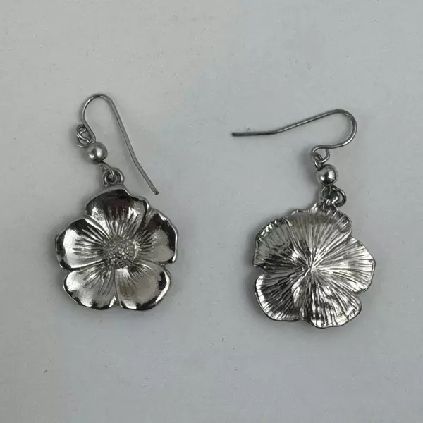 Silver Tone Charm Bracelet With Hearts Flower With Crystals Matching Earrings