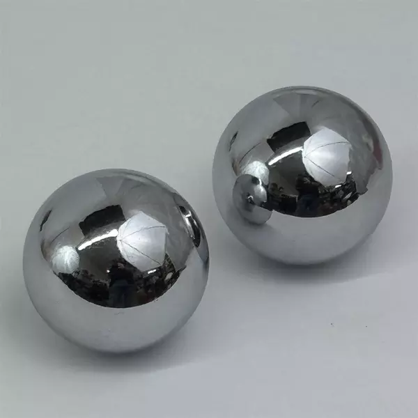 Chinese Stainless Steel Baoding Exercise Metal Balls With Green Silk Covered Box