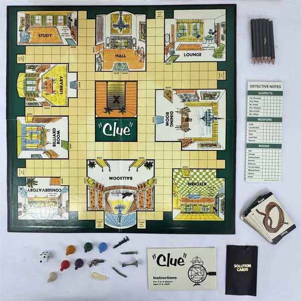 2002 Parker Brothers Clue Detective Game Wooden Box Bookshelf Edition