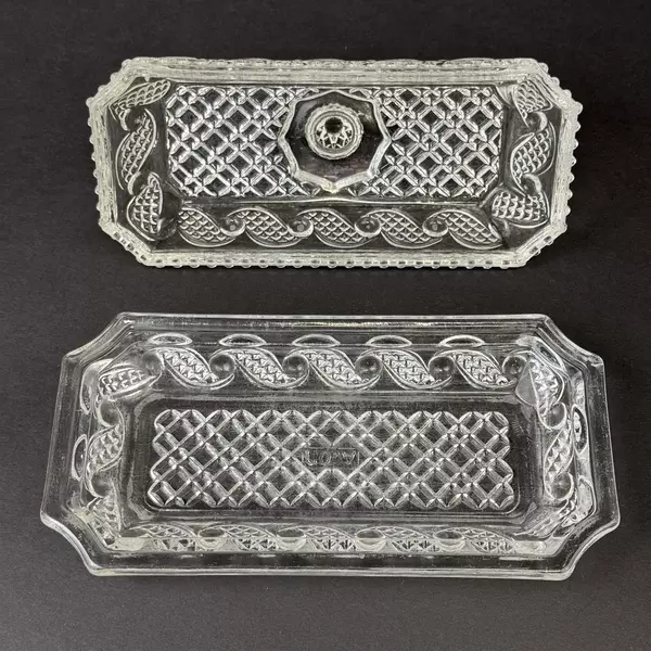 Vintage AVON Cape Cod Covered Butter Dish Clear Pressed Glass Waves