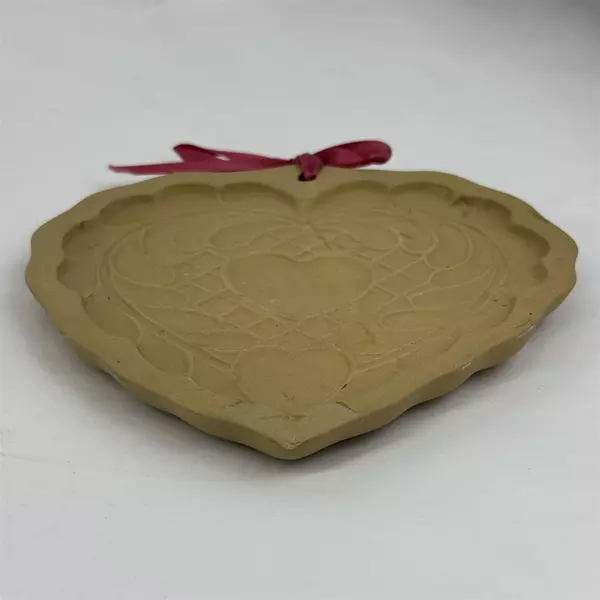 1988 Hill Designs Brown Bag Cookie Art Floral Heart Cookie Mold 5.75" x 6"