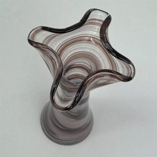 Hand Blown Glass Purple And Pink Spiral Vase With Ruffled Rim 6.75 Inch