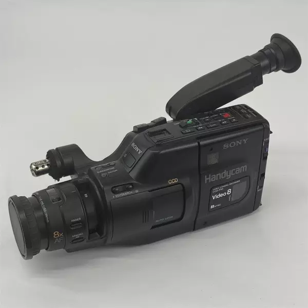 Sony CCD-F55 Handycam Camcorde Untested