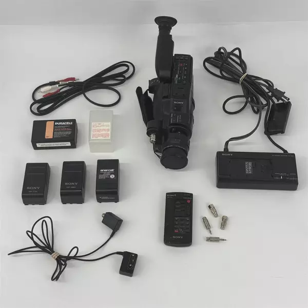 Sony CCD-F55 Handycam Camcorde Untested