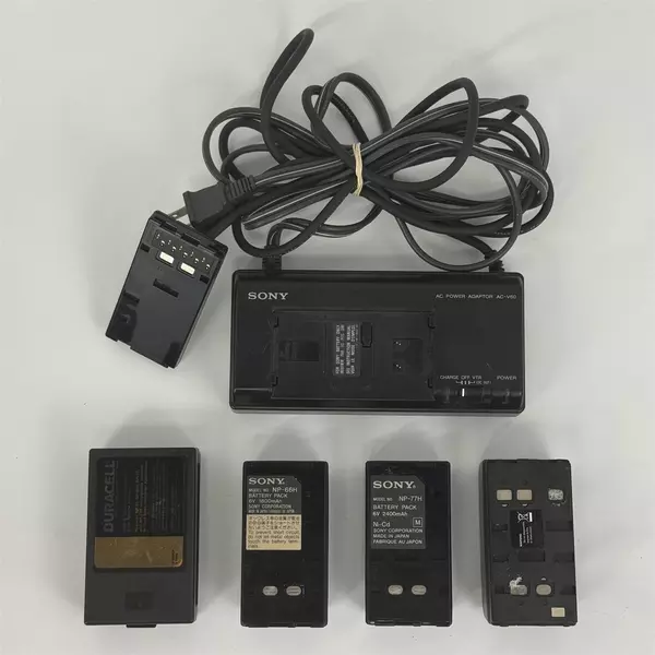 Sony CCD-F55 Handycam Camcorde Untested