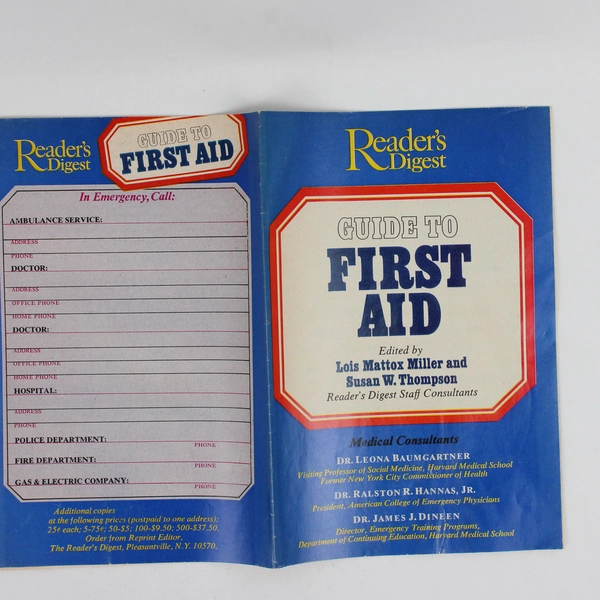 Vintage Reader's Digest Guide to First Aid 1974 Booklet Revised Edition 