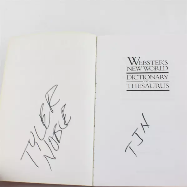 Webster's New World Dictionary & Thesaurus 1996 Paperback