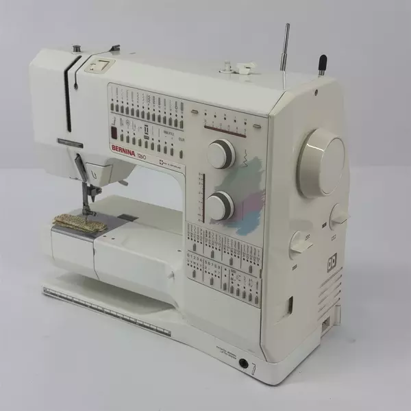 Bernina 1260 Sewing Machine With Accessories