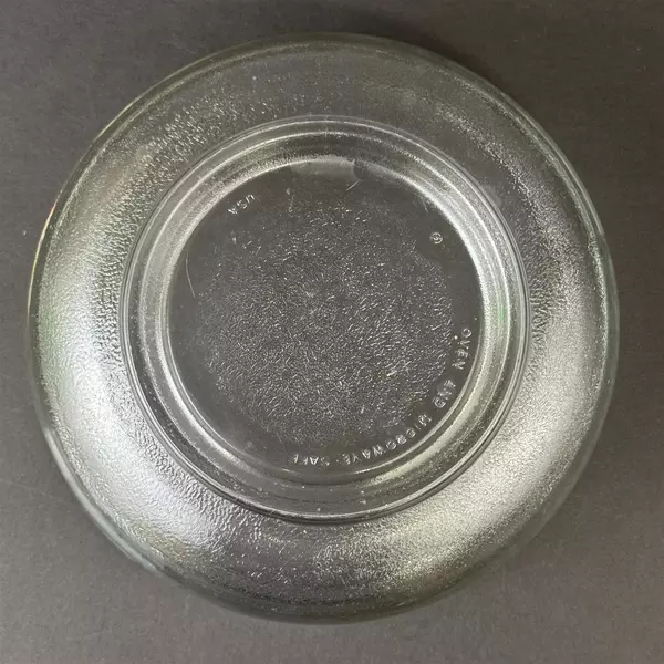 Heavy Clear Glass Mixing Bowl 2.5 Qt  9.5" W x 4.75"