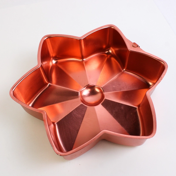 Lot of 2 Lightweight Copper Cake Pans with Hanging Attachment