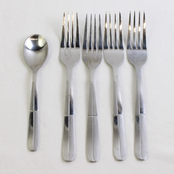 Lot Of 5 Cambridge Silver Asher-Sand (Stainless) Flatware 4 Dinner Forks 1 Spoon