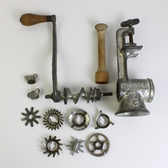 L F & Co. Universal No. 2 Food and Meat Chopper Grinder Latest Patent 1900