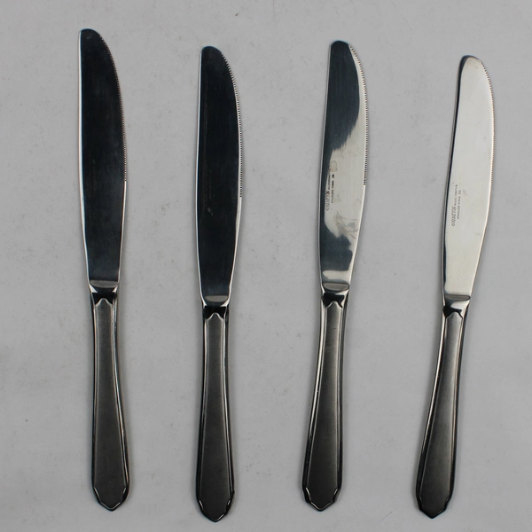 Lot Of 4 Hampton Silversmiths Quattro (Stainless) Flatware Dinner Knives 9.25"