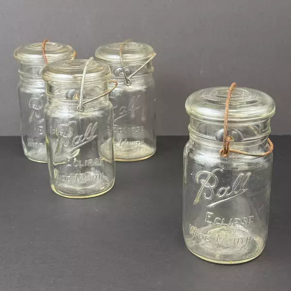 4 Vintage Ball Eclipse Wire Bail Wide Mouth Quart Glass Canning Jars with Lids