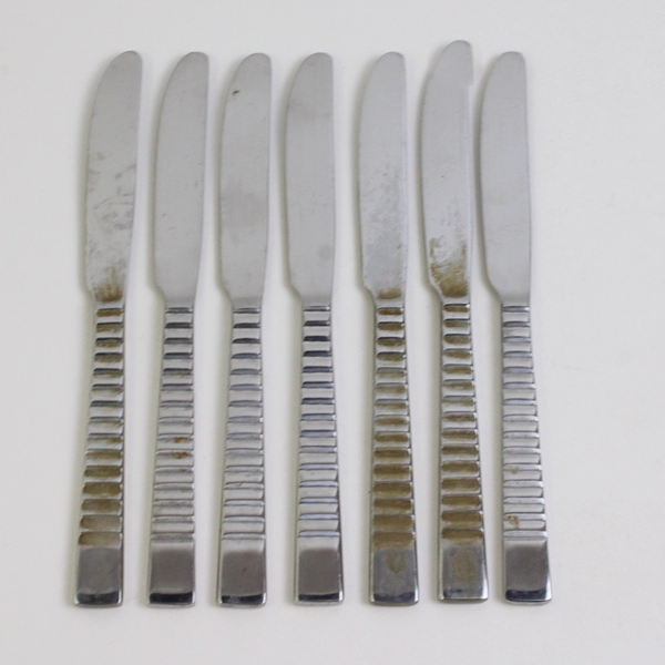 Lot Of 7 Libbey LYF5 (Stainless) Flatware Dinner Knives 8.75" Long