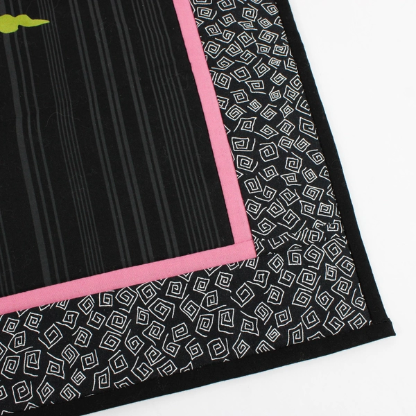 Beautiful Handmade Wall Hanging Quilt  22"X30" Black with Pink Flowers