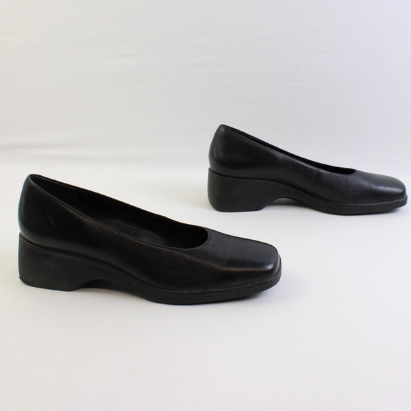 Rockport Solid Black Leather 2" Heeled Square Toed Pump Women's Size 9M