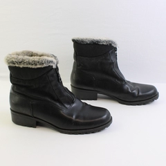 St. John's Bay Faux Leather Ankle Boots 1.5" Heel Women's Size 8M