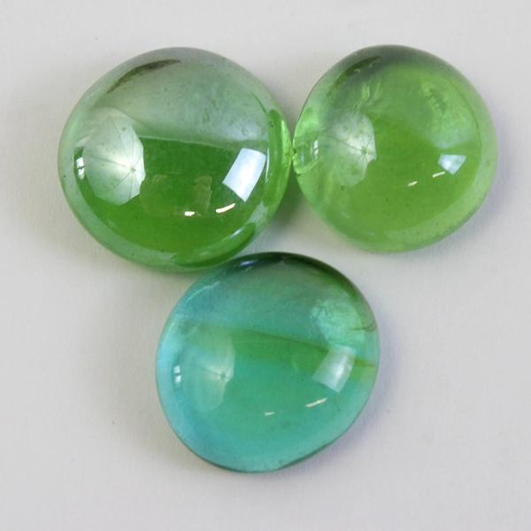 Lot Of 250 Aquarium Glass Stones Pebble Shaped 80 Green 120 Red 50 Red Black