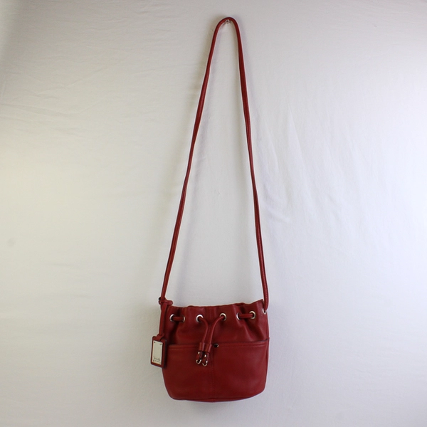 Tignanello Red Leather Shoulder Handbag, Drawstring and Magnetic Closure 