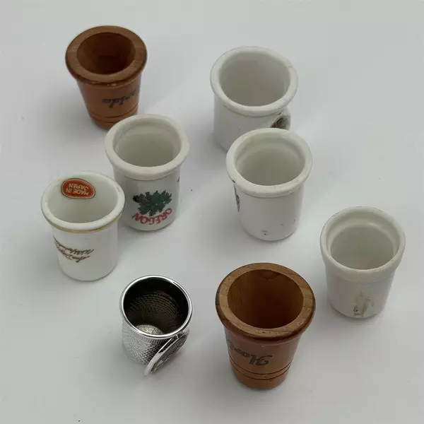 Lot of 8 U.S. Travel Souvenir Thimbles Ceramic Metal And Wood